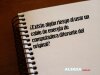 ¿Existe algún riesgo al usar un cable de energía de computadora diferente del original?